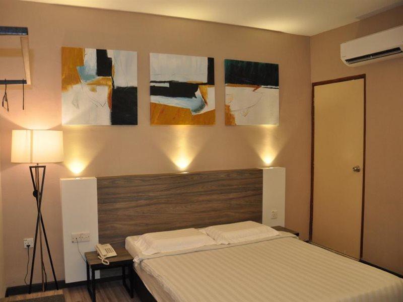 Frazel Inn Hotel Parit Buntar Bagian luar foto
