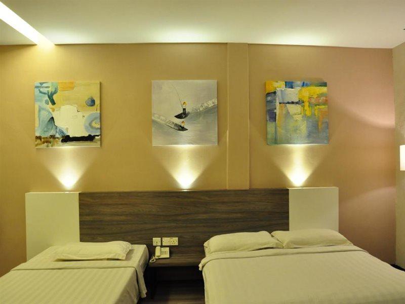 Frazel Inn Hotel Parit Buntar Bagian luar foto