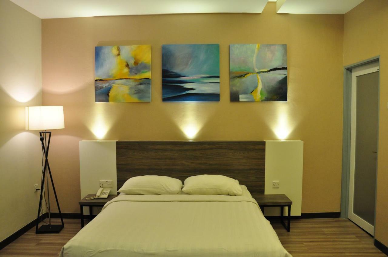 Frazel Inn Hotel Parit Buntar Bagian luar foto