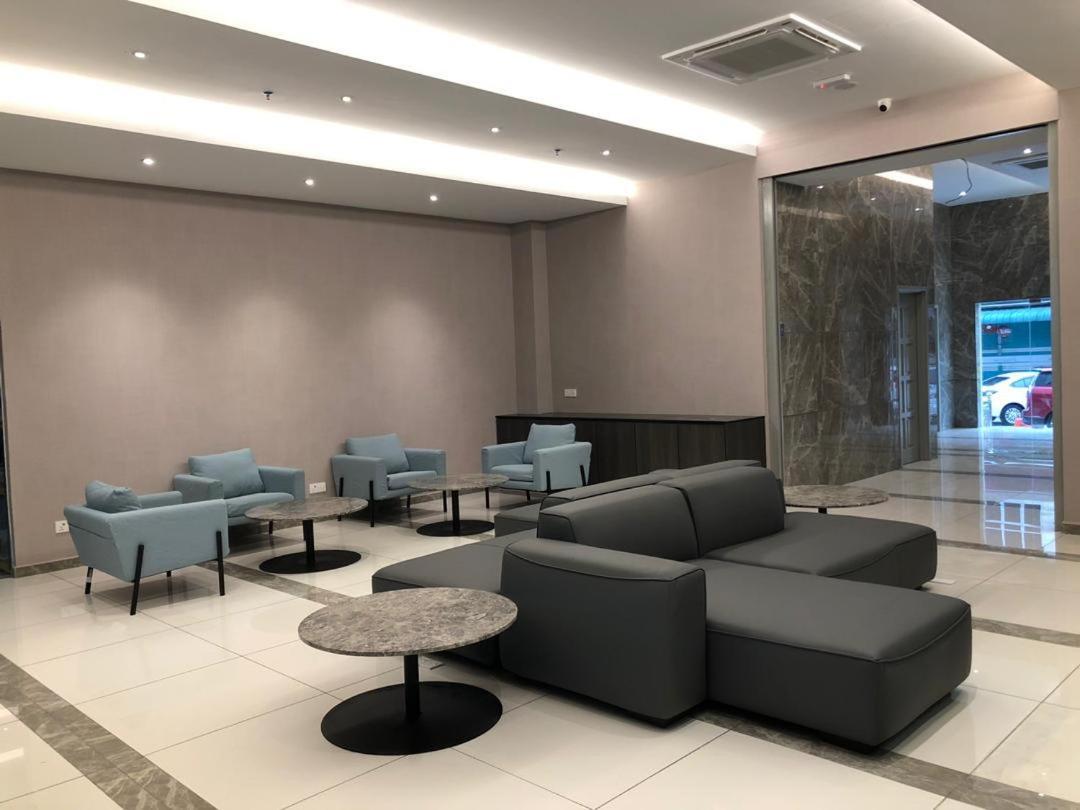 Frazel Inn Hotel Parit Buntar Bagian luar foto