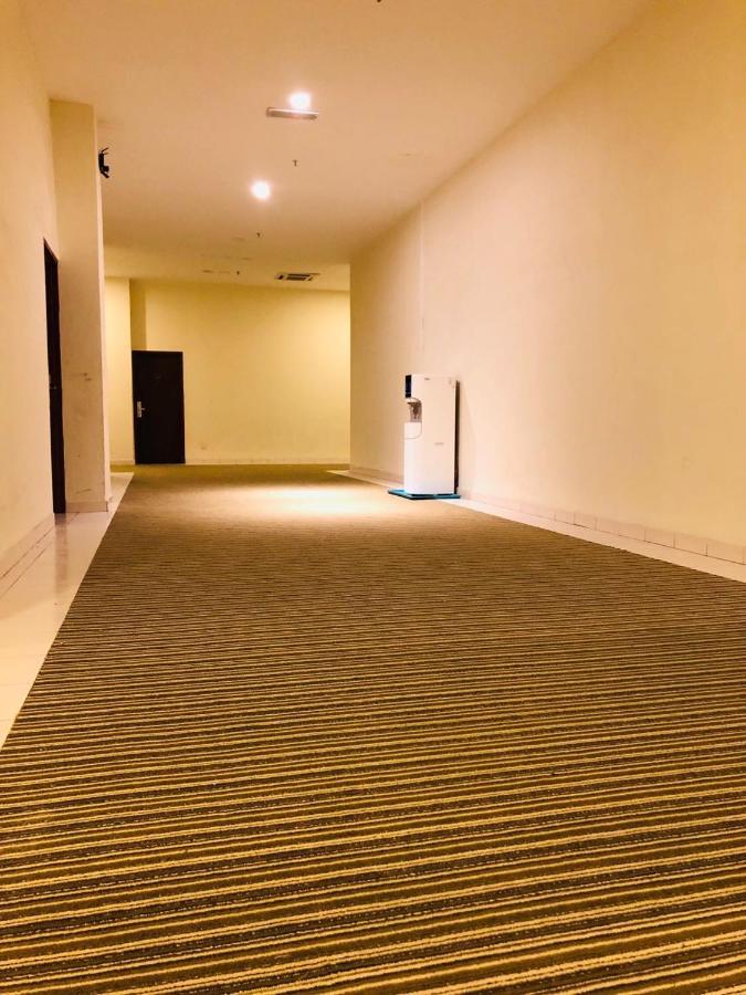 Frazel Inn Hotel Parit Buntar Bagian luar foto